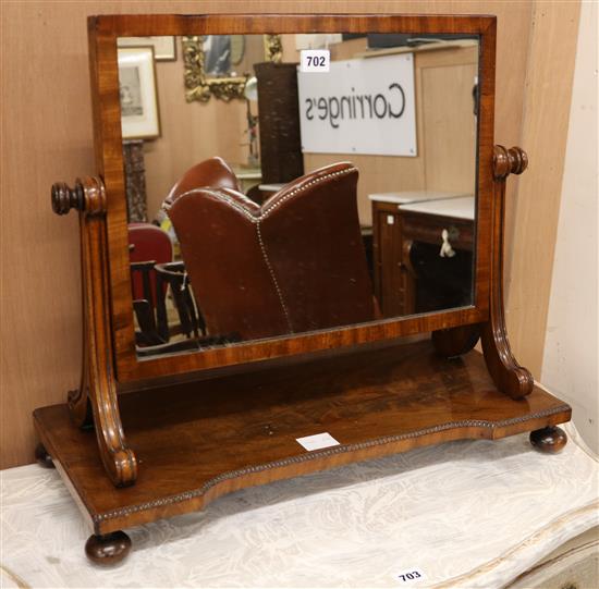 An early Victorian mahogany toilet mirror W.59cm